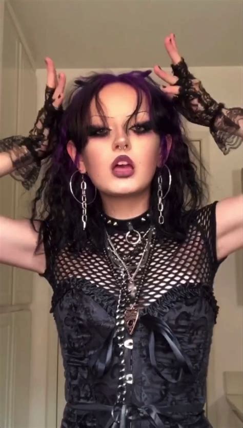 If we talk about her fan-following stats, she enjoys over 900K followers on Instagram (as of 2022). . Tiktok goth